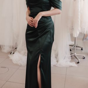 Abendkleid mit Schlitz