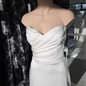 Cleanes Brautkleid